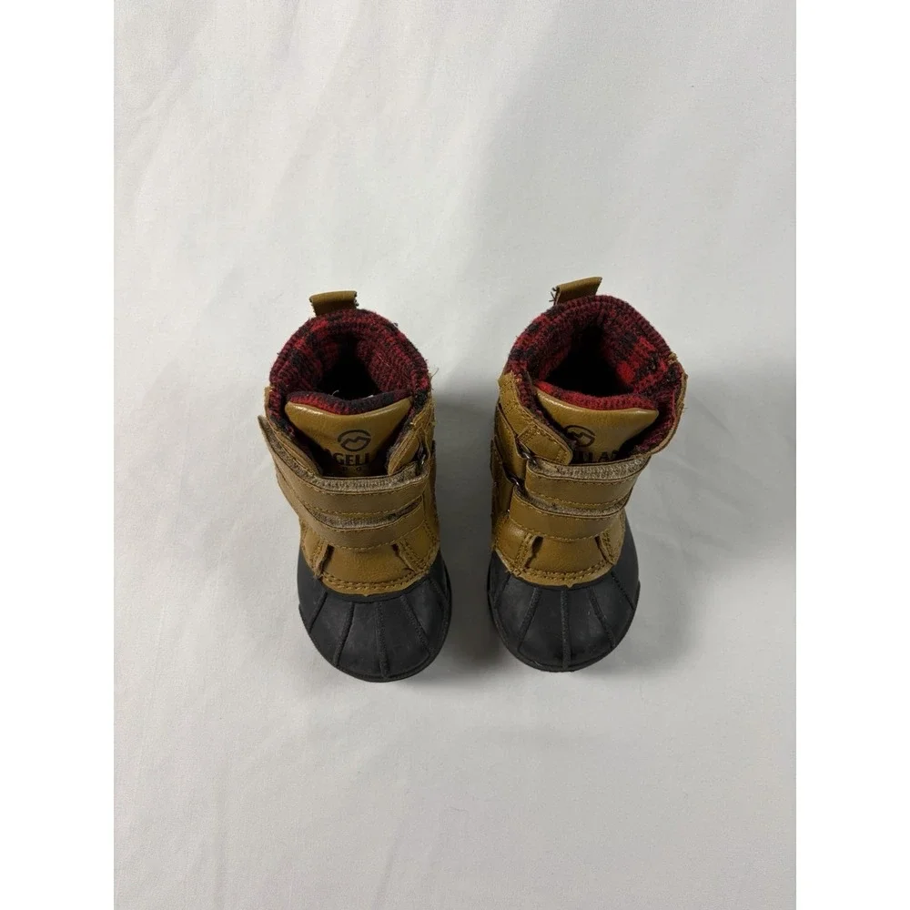 Magellan Outdoors Toddler Duck Boots, 5D